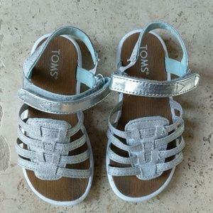 8T TOM'S silver sandals